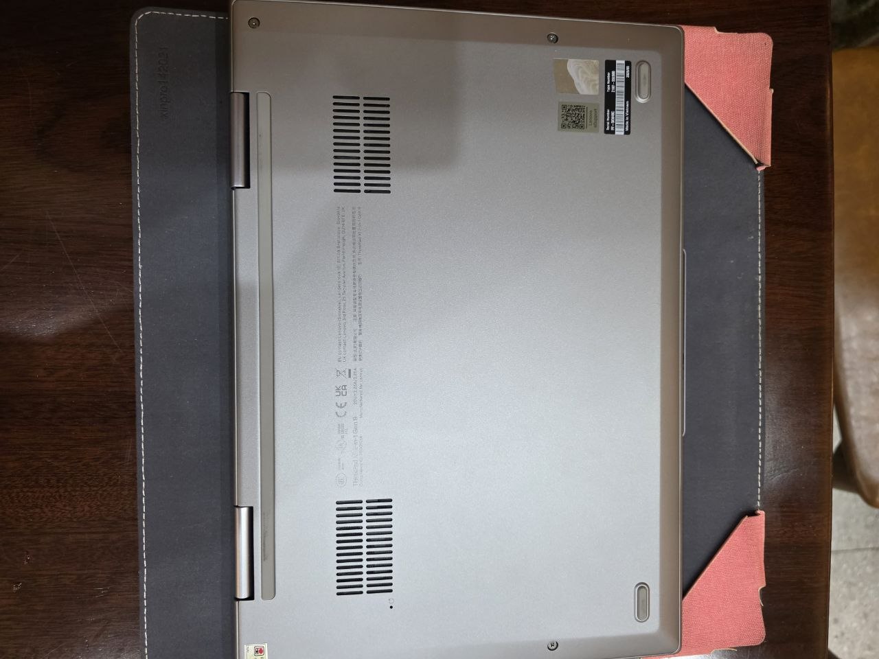Фото 3: Продаётся ноутбук Lenovo ThinkPad Yoga Gen 9 2-in-1 в отличном состоянии, без царапин…