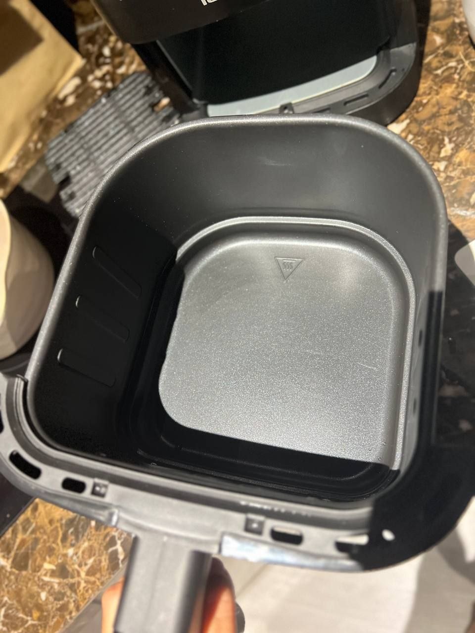 Фото 3: Продаётся аэрогриль Tefal EY505815 объёмом 4.2 литра.