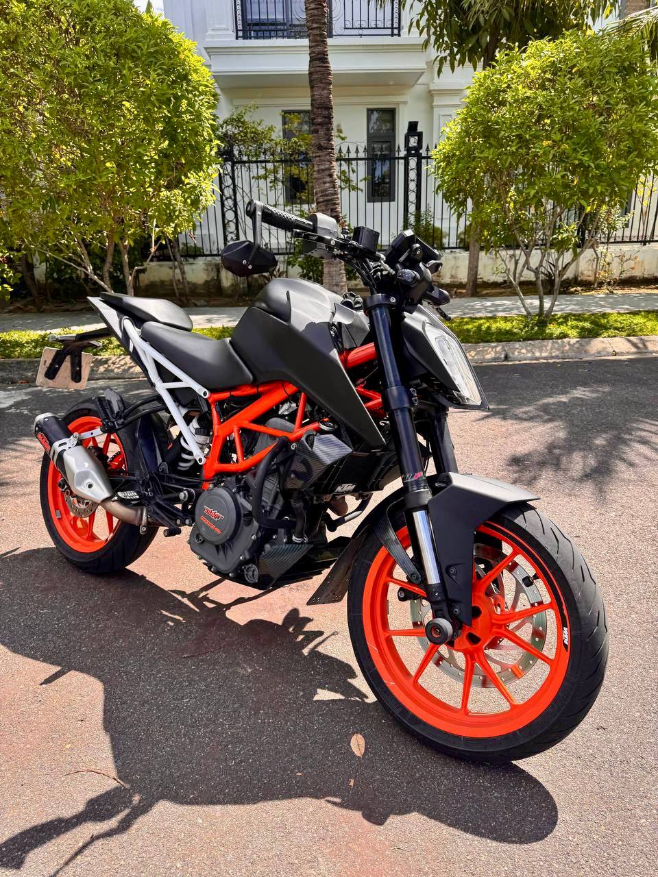 Продаётся KTM Duke 390 2018 года в отличном состоянии