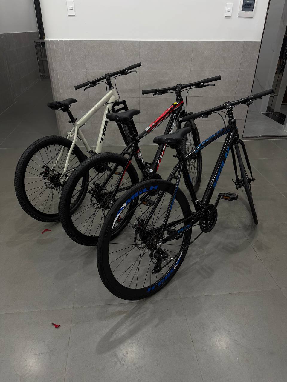 Фото 2: Продаются велосипеды CALIFORNIA 4.0, TREK 3.5 и MGLH 4.0.