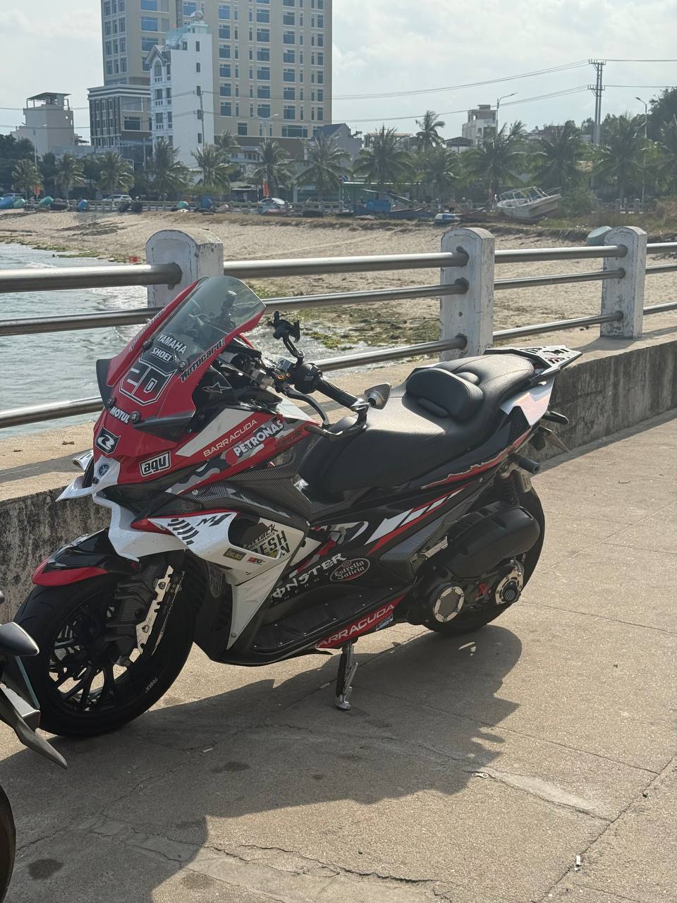 Продаётся Yamaha NVX 155 в тюнинге Barracuda, 2019 год, пробег 35 000 км.