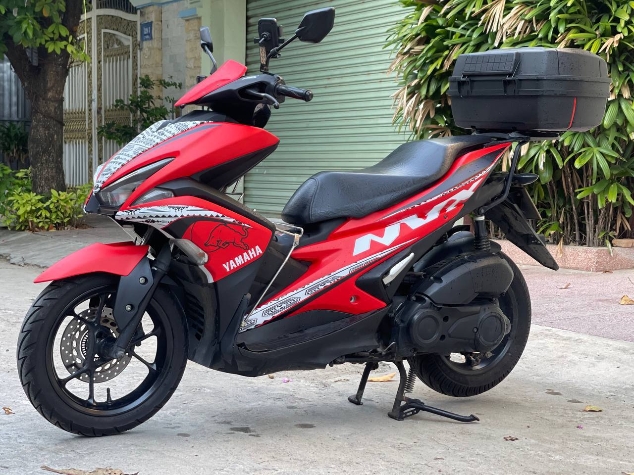 Фото 2: Yamaha NVX 155cc в аренду: 450 000 донгов в сутки, 2 500 000 в неделю, 4 200 000 в месяц.