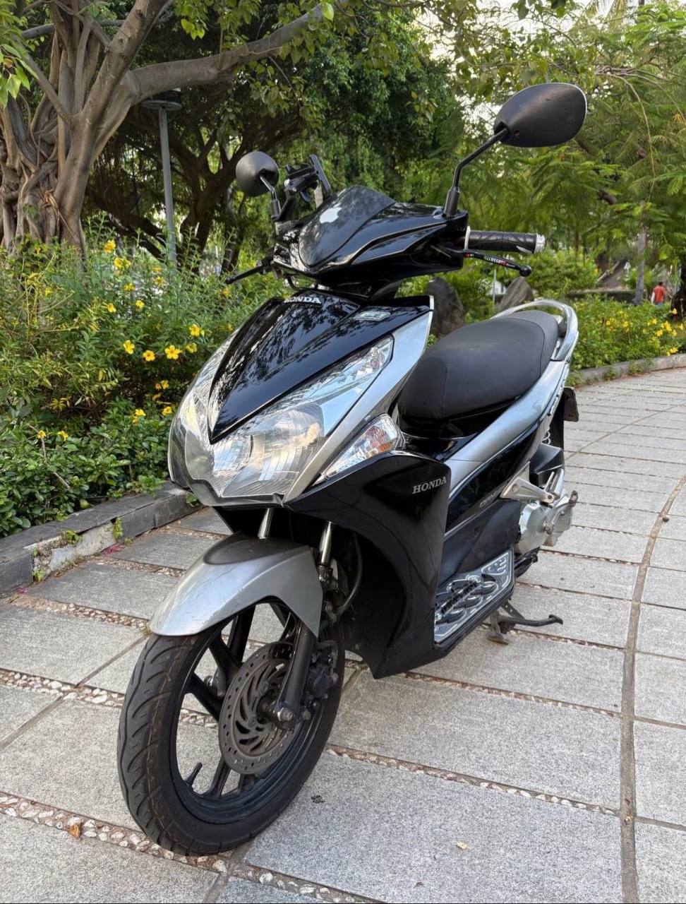 Продаются три одинаковых Yamaha Nouvo 5 125 cc в хорошем техническом состоянии…