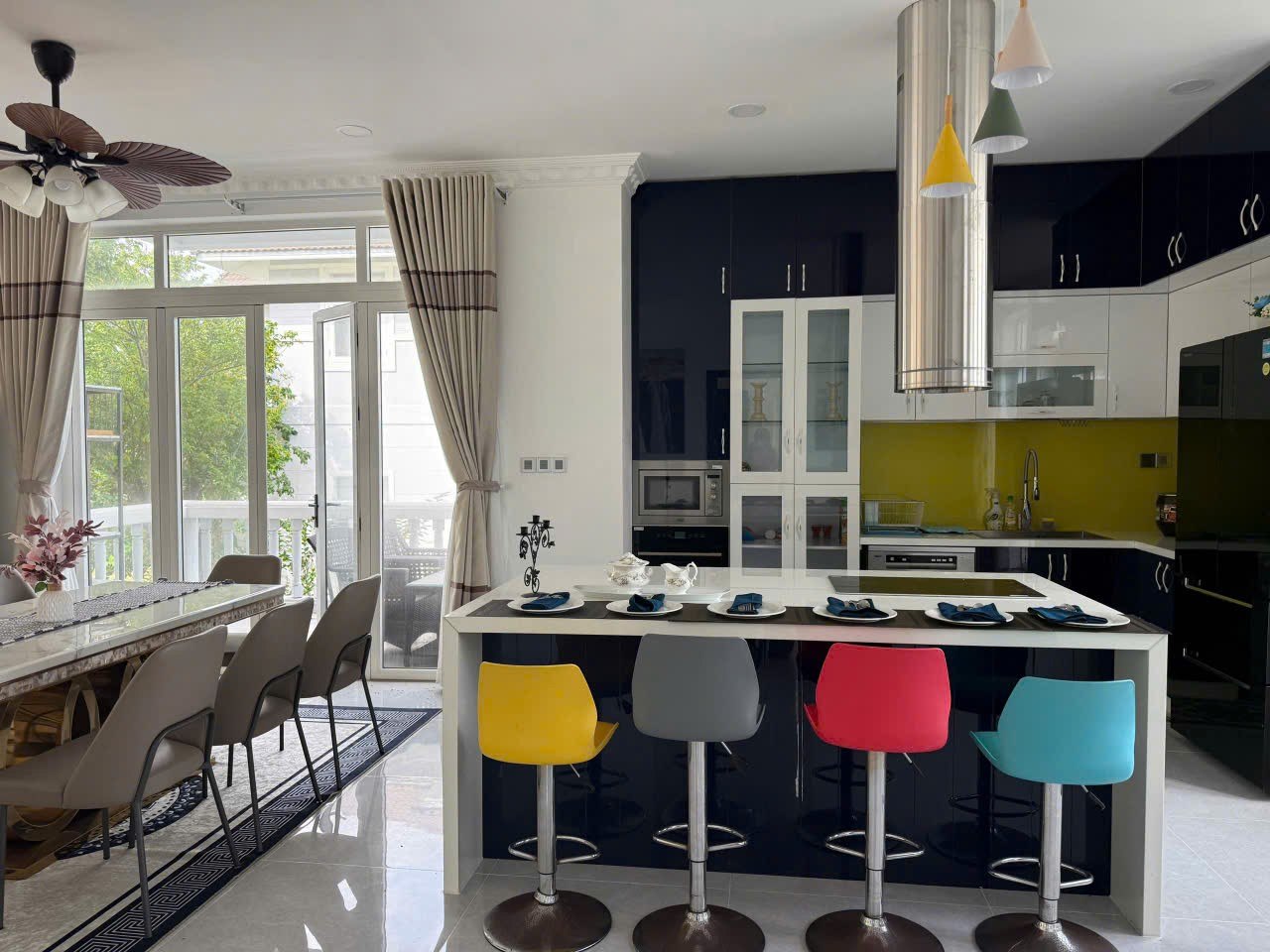Сдается вилла с 4 спальнями и общим бассейном