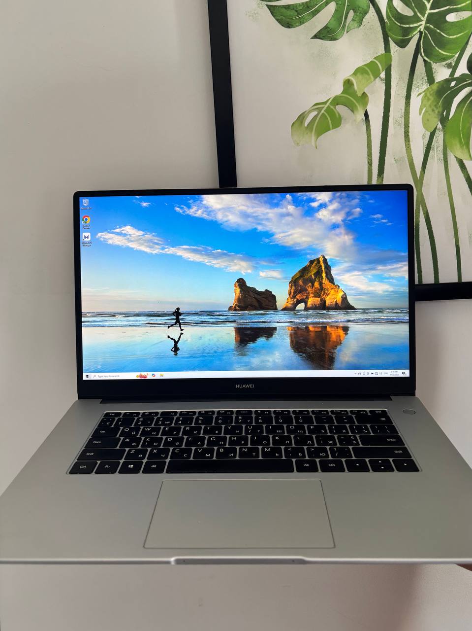 Продаётся ноутбук Huawei MateBook BOHB-WAX9 в хорошем рабочем и отличном внешнем…