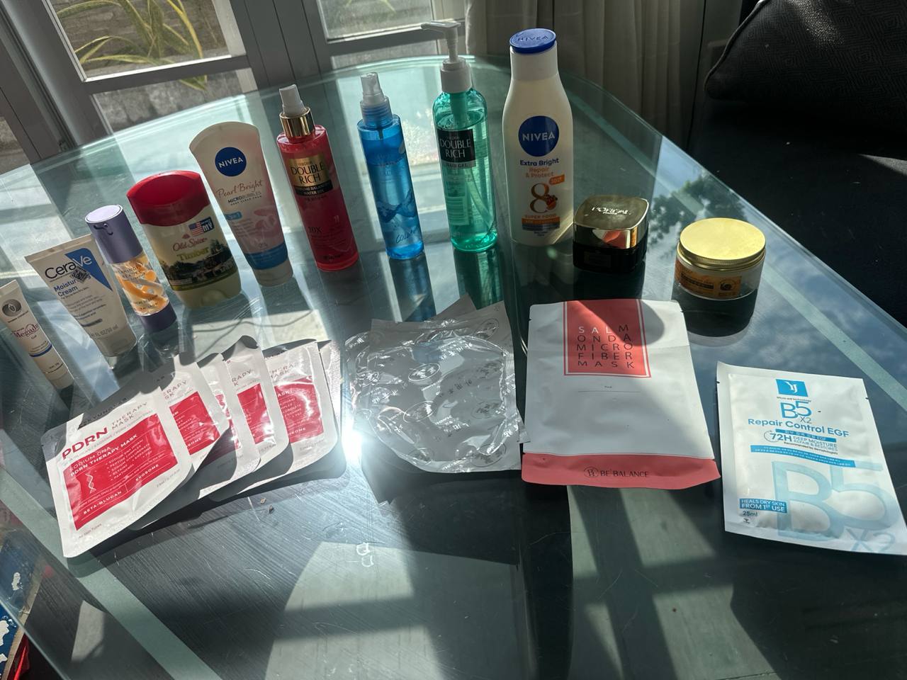 Распродажа остатков косметики — всё вместе за 700 000 донгов