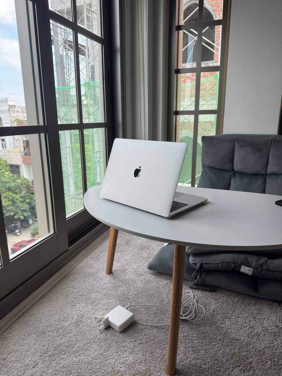 Продаётся MacBook Pro 2019, i5, 16 ГБ ОЗУ, SSD 256 ГБ