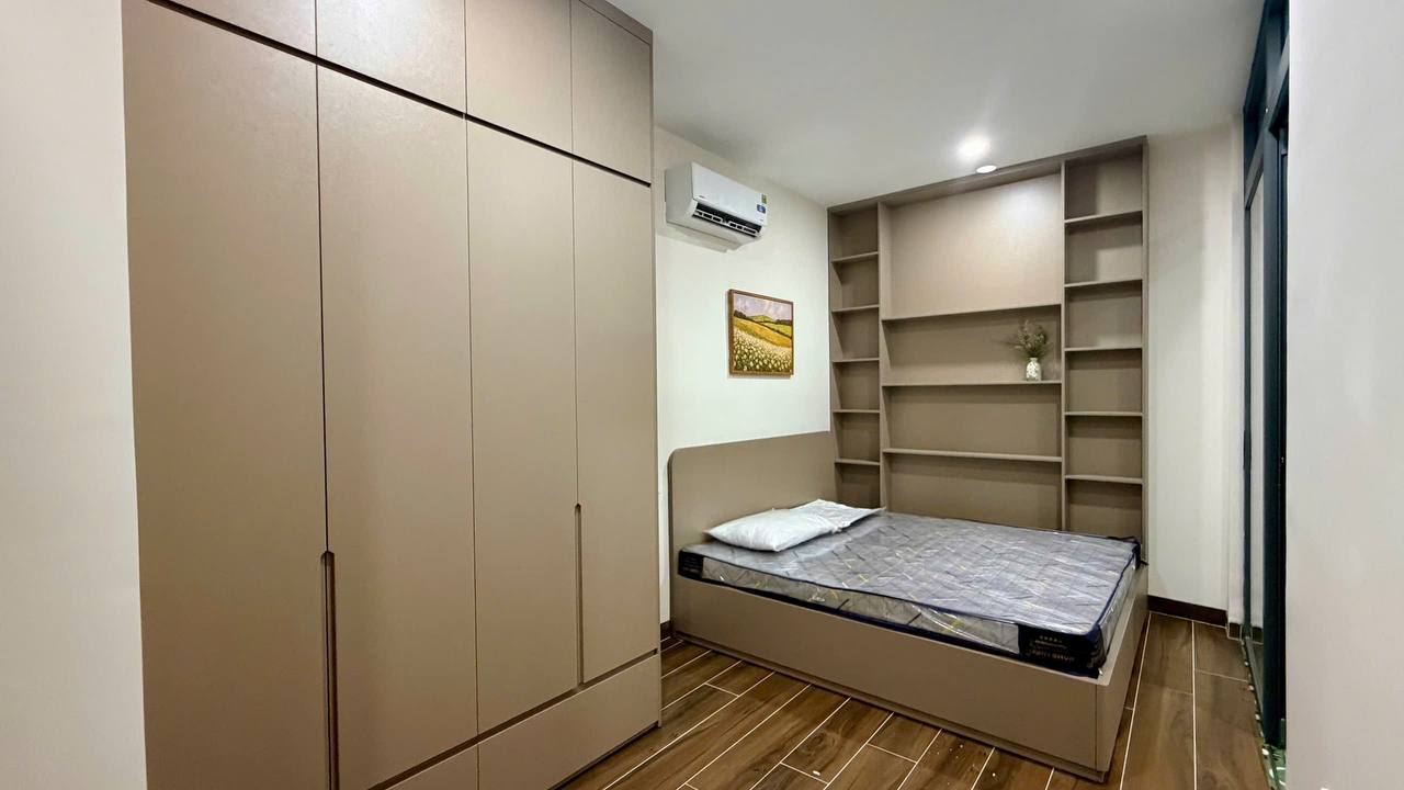 Сдаётся студия 35 м² с балконом на улице Hùng Vương в центре Нячанга.