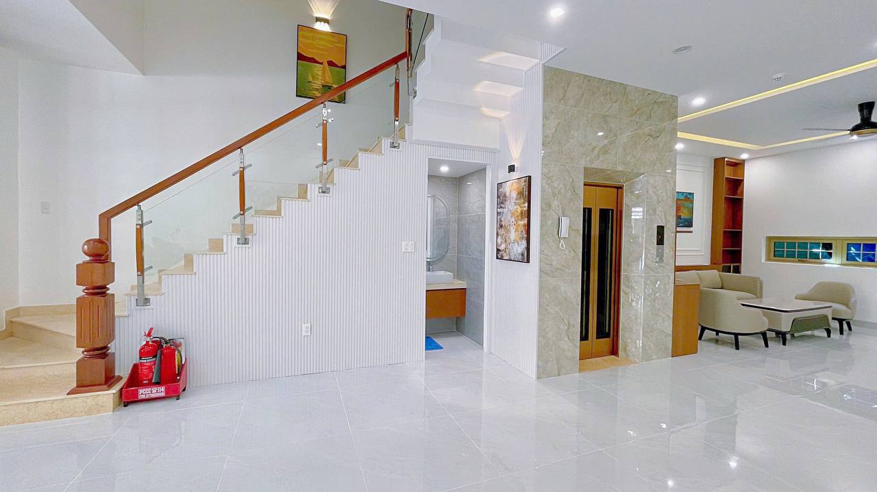 Фото 2: Вилла 3 этажа, 4 спальни, 5 ванных комнат, адрес: Pavillon Villa, Hai Chau.