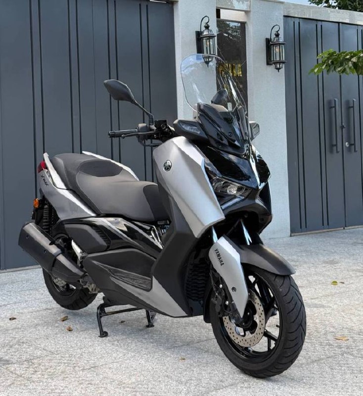 Фото 3: Сдаётся в аренду новый мощный скутер Yamaha Xmax300 в Нячанге
