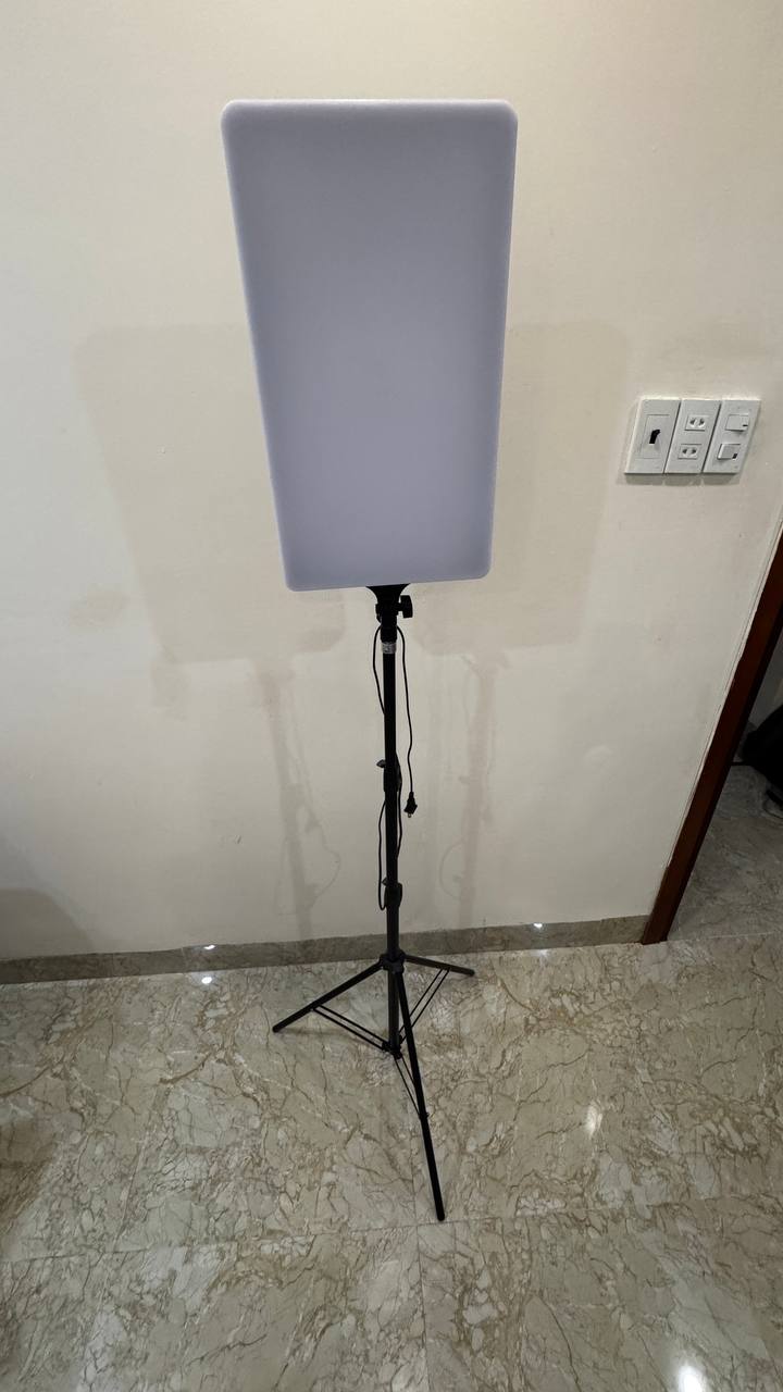 Продаю LED-панель для фото и видео с регулировкой температуры света 2700–7500K, высота…