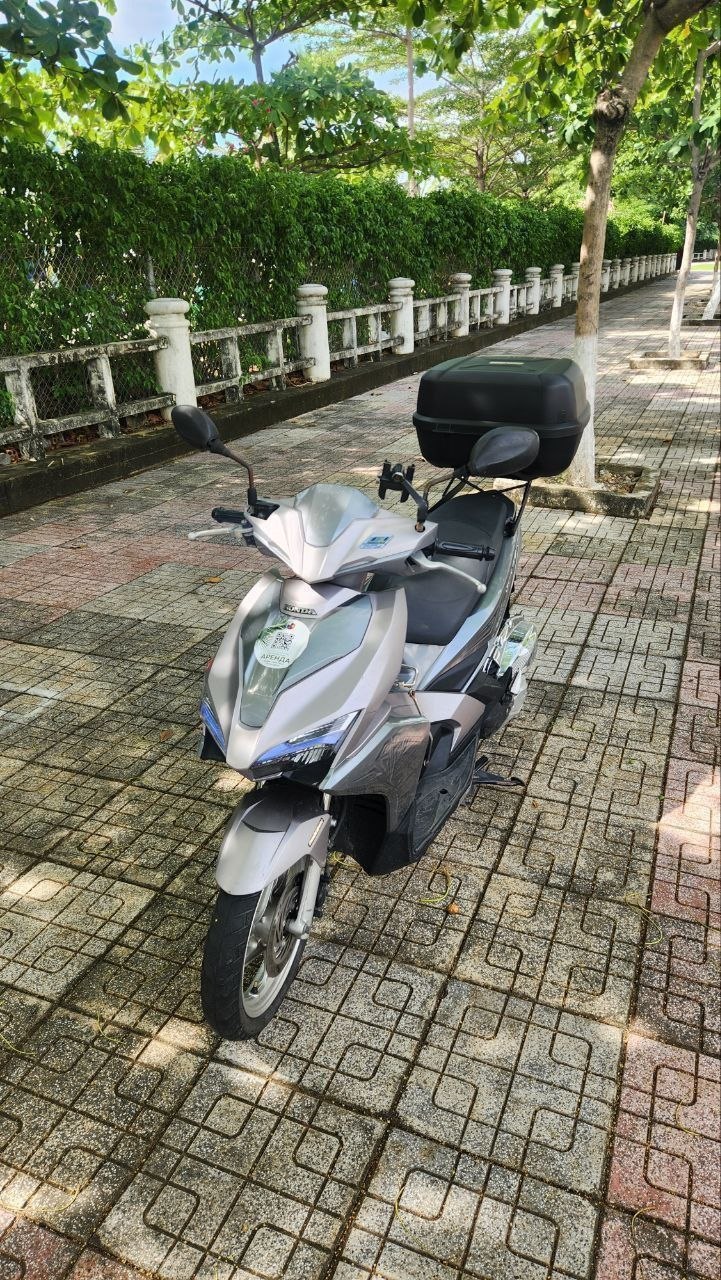 Фото 2: В аренду байк Honda Air Blade 2017, 125 куб.см, с кофром на 43 литра, двумя шлемами и…