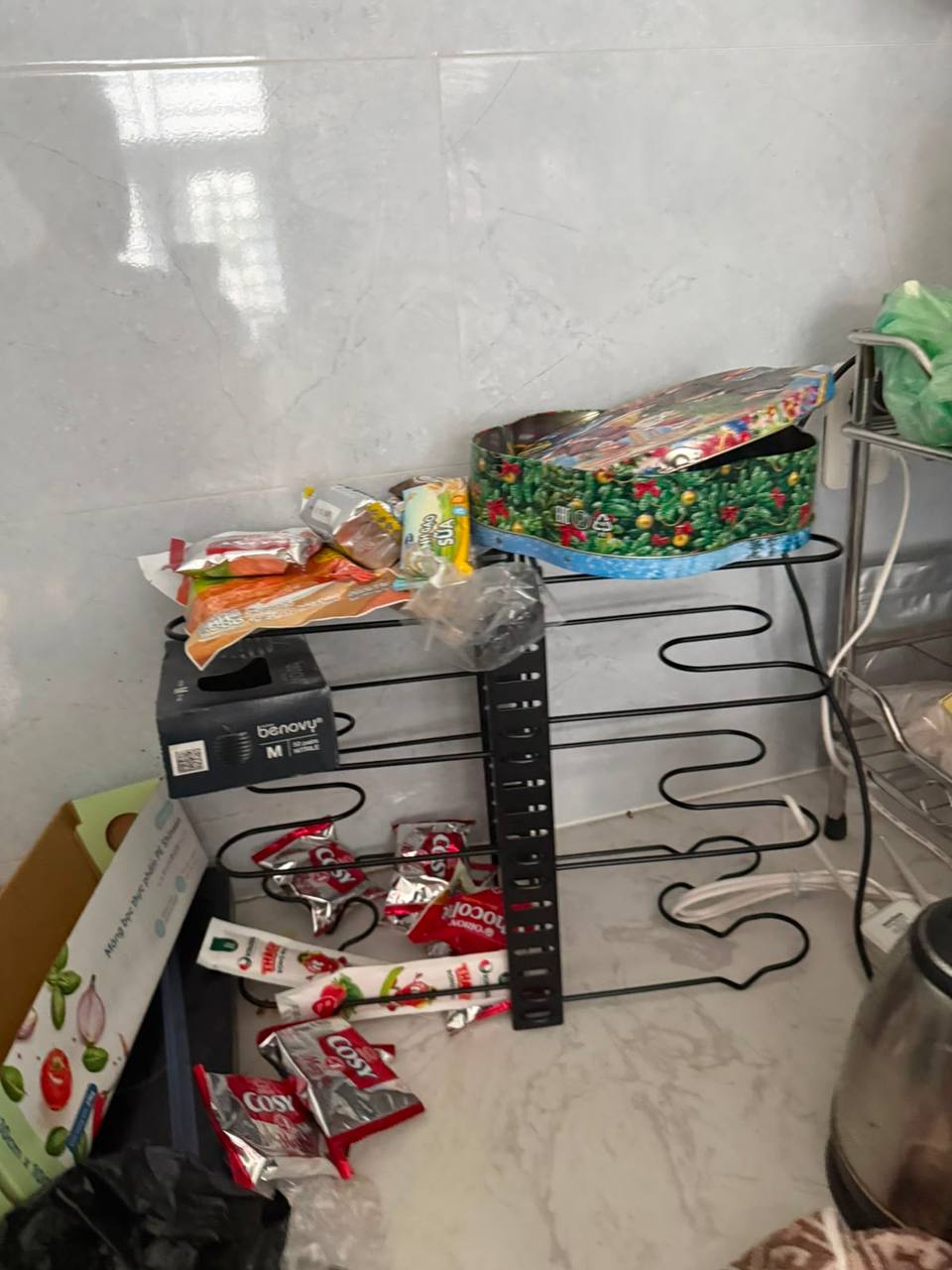 Продается полка для хранения за 50 донгов