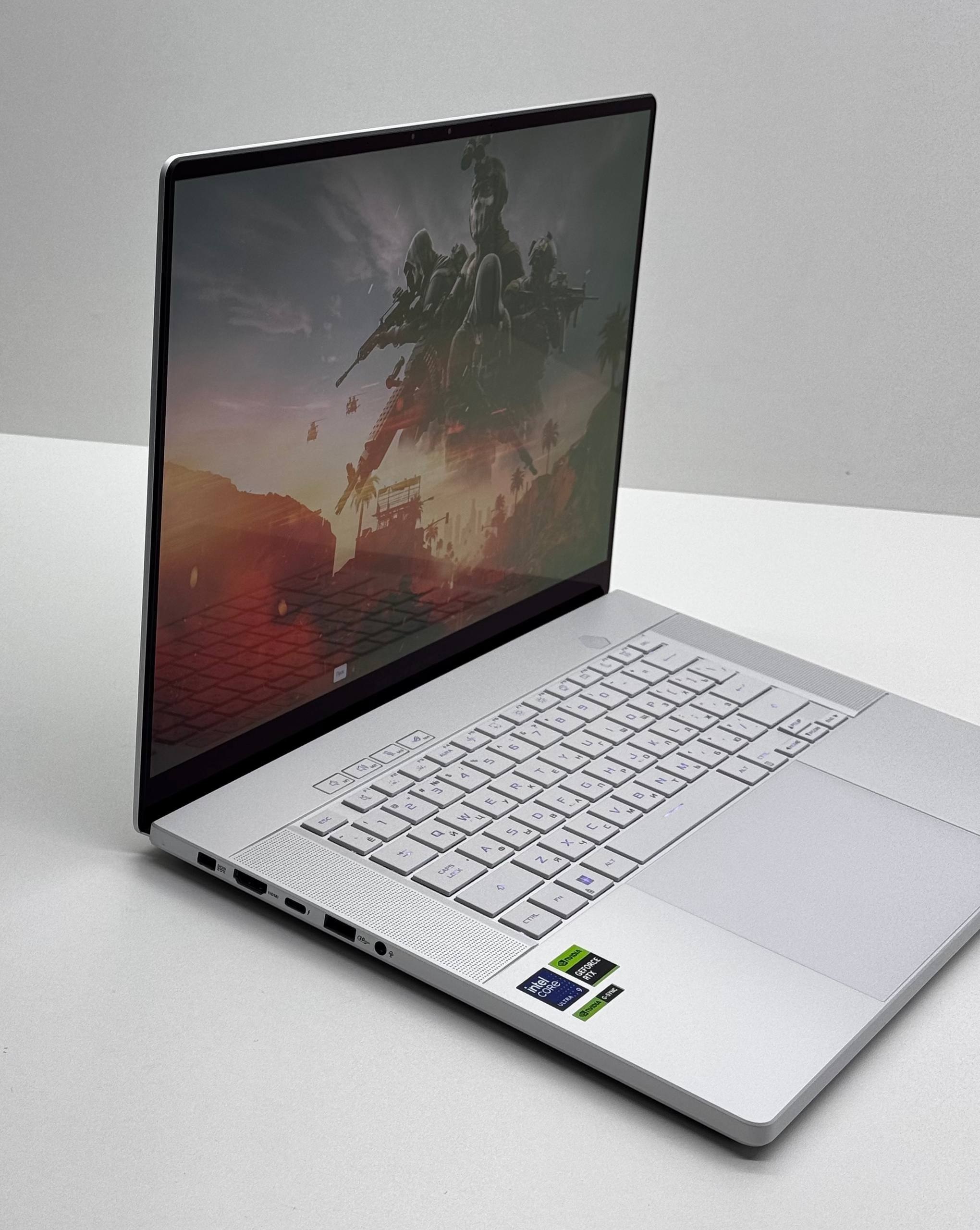 Продаётся игровой ноутбук ASUS ROG Zephyrus G16 (2024) в отличном состоянии.
