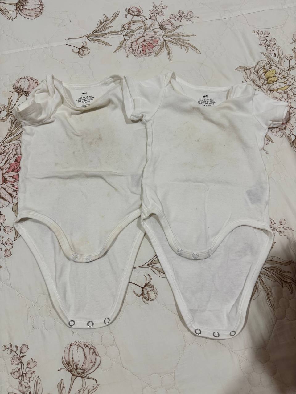 Фото 3: Продаются детские вещи: толстовки H&M, бодики, штанишки, носки
