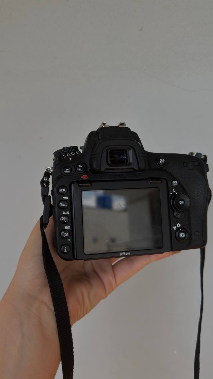 Фото 2: Продаётся камера Nikon D750 Body в отличном состоянии