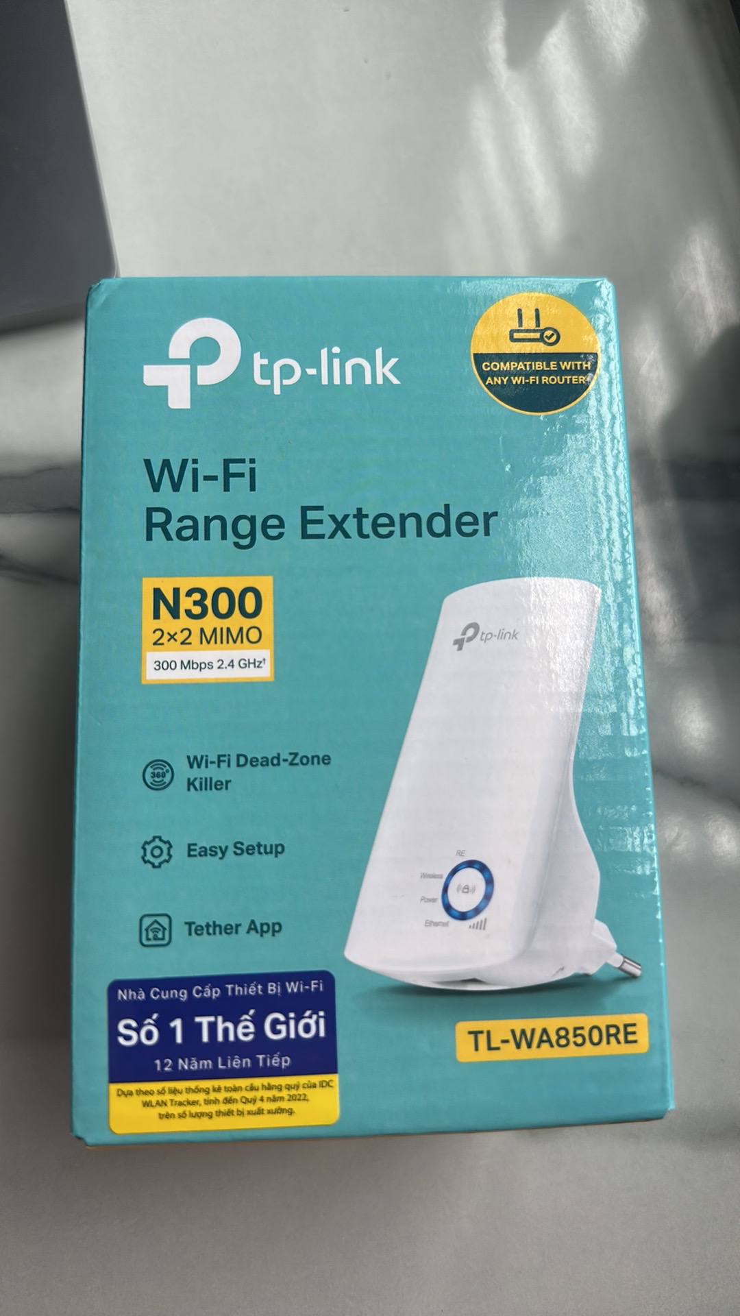 Фото 2: Продаётся Wi-Fi репитер TP-Link в идеальном состоянии, использовался около месяца.