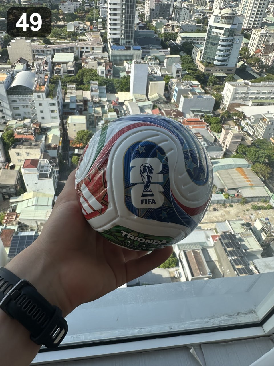 Продаются несколько вещей: футбольный мяч FIFA World Cup Trionda за…