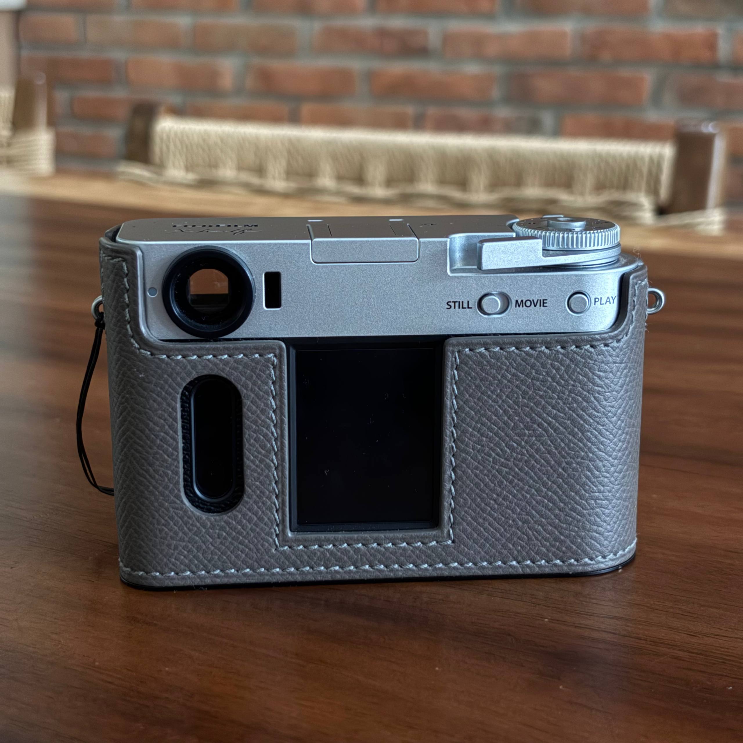Фото 2: Продается почти новая камера Fujifilm X Half, подаренная год назад и использовавшаяся…