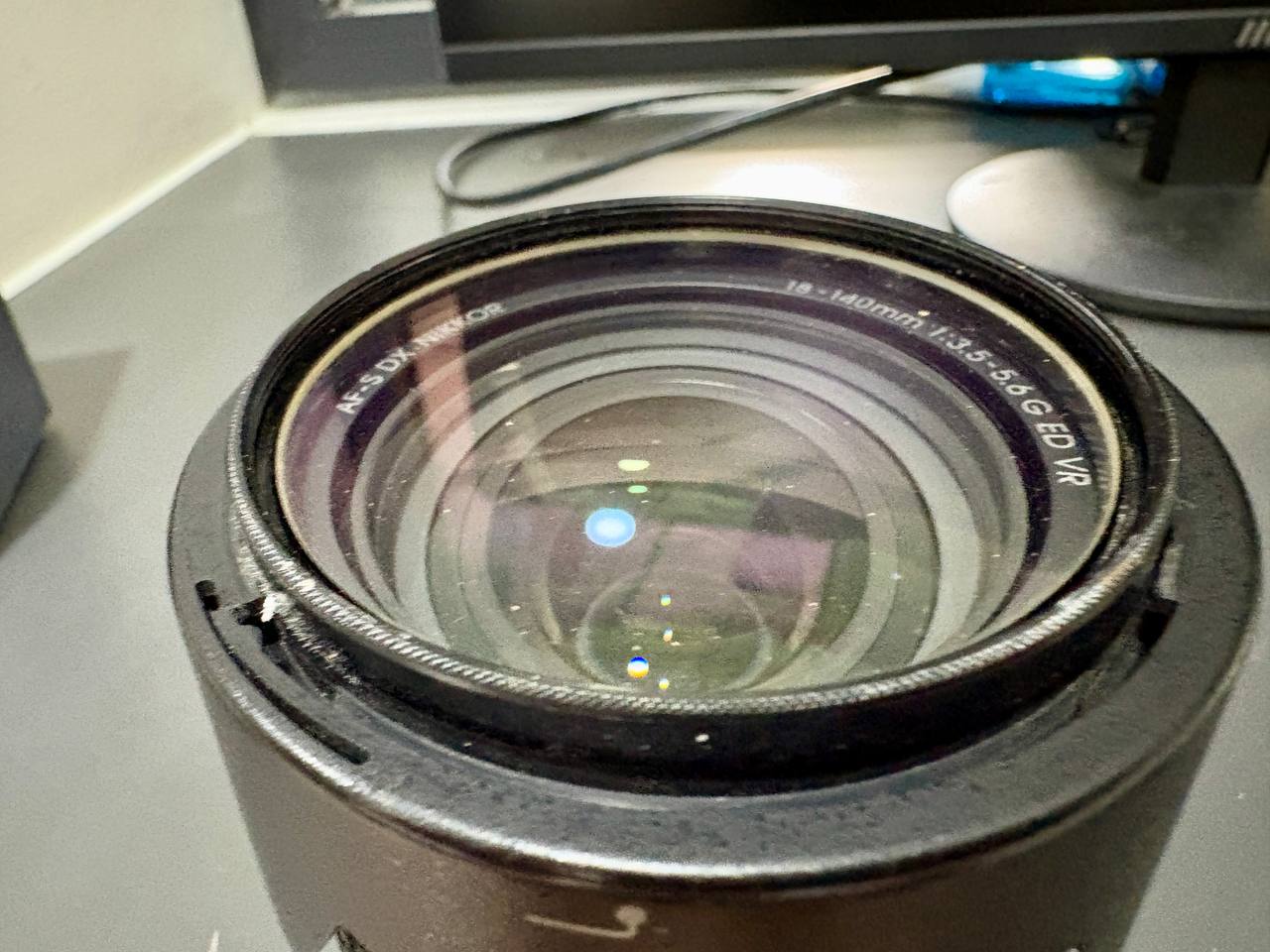 Продаётся объектив Nikon 18-140 DX 3.5-5.6 в отличном состоянии, линзы чистые.