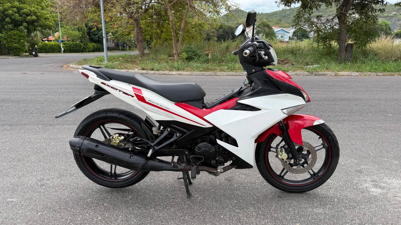 Продаю Yamaha Exciter 2016 года, механика
