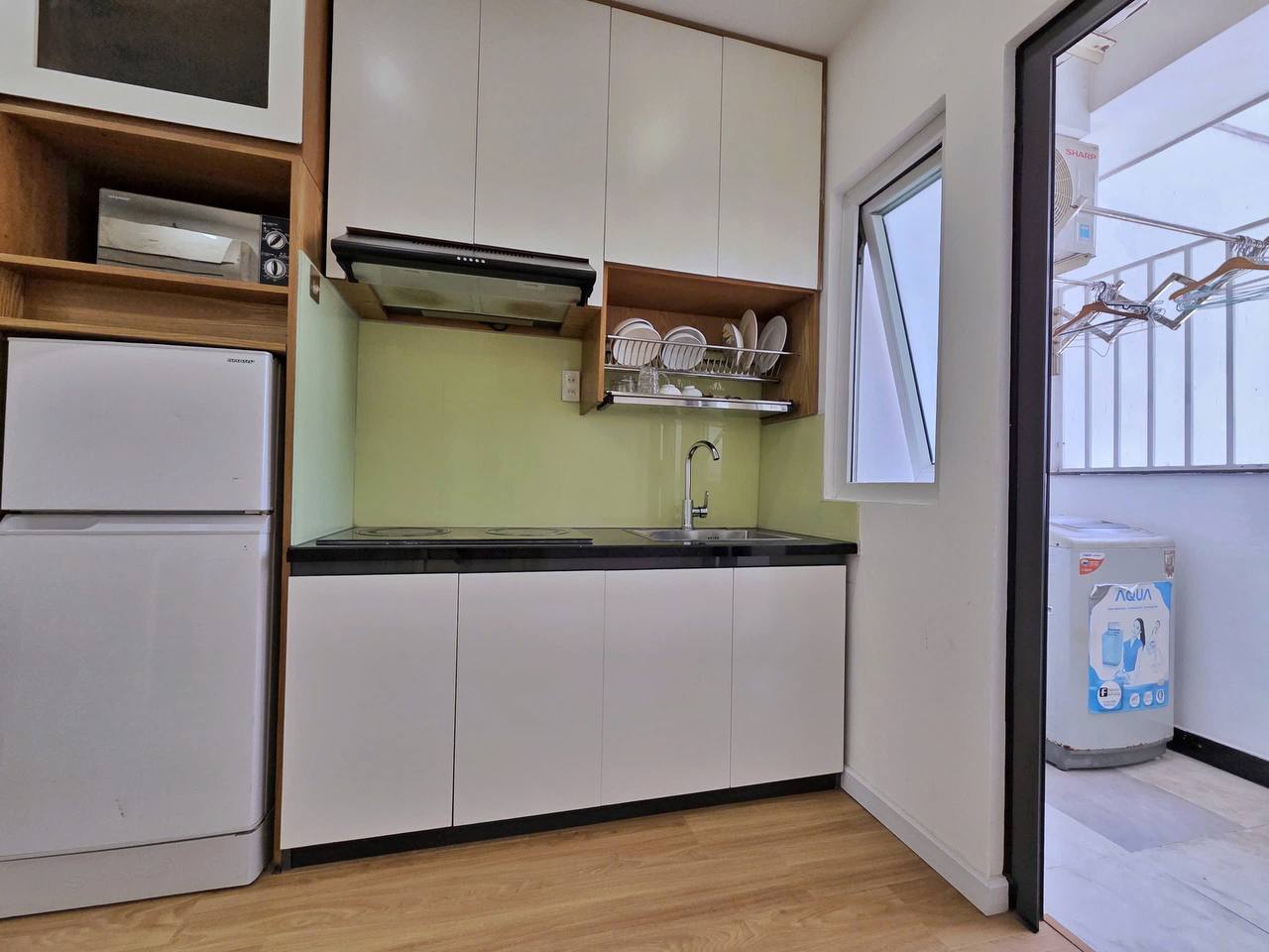 Фото 3: Сдаётся двухкомнатная квартира площадью 60 м² на 33-м этаже с видом…