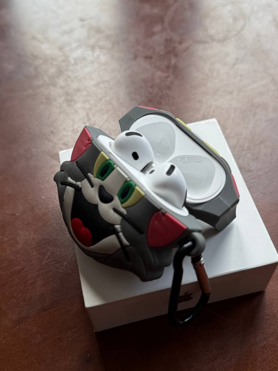 Фото 2: AirPods 4 в отличном состоянии, использовались пару месяцев