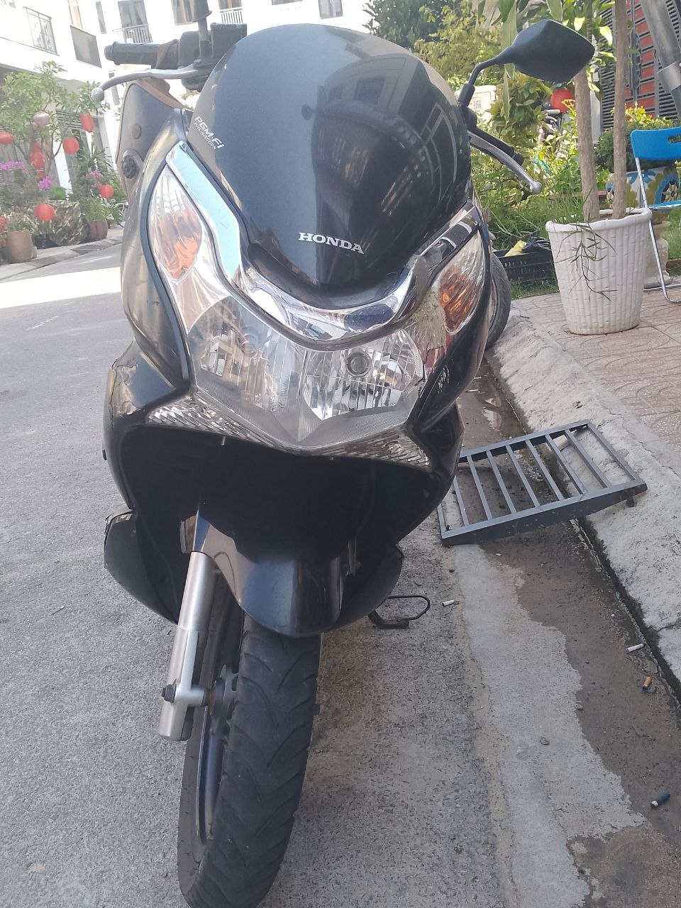 Фото 2: Продаётся Honda PCX 125 2010 года в исправном состоянии
