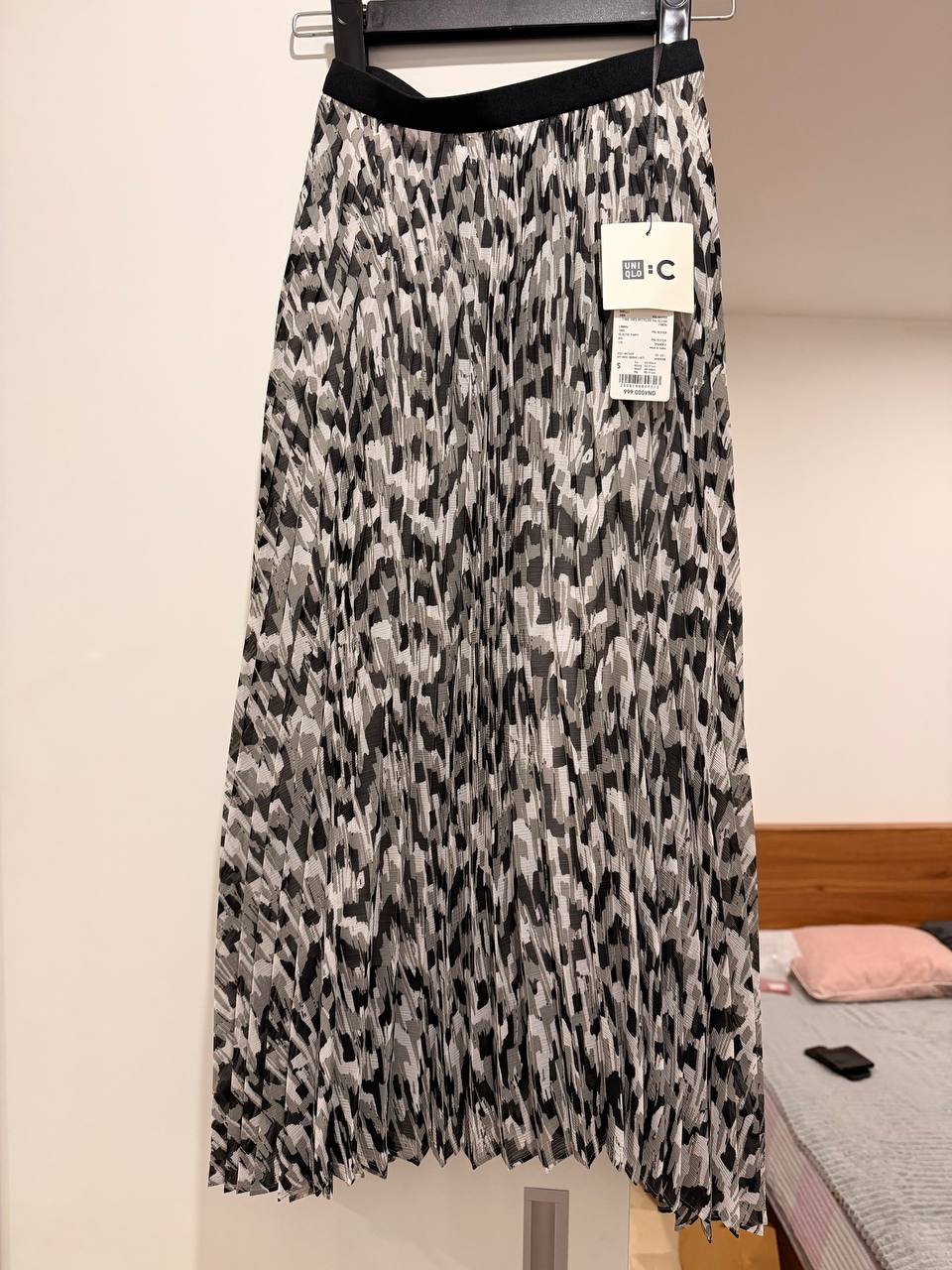 Продаётся юбка Uniqlo, размер S, новая с бирками, не надевалась