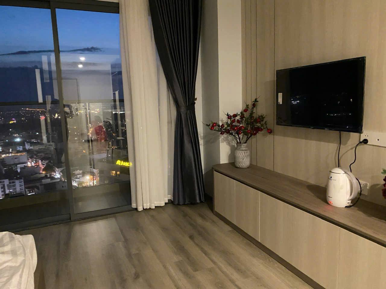 Фото 3: Сдаётся квартира в центре Нячанга, в комплексе Marina Suite, с видом на горы и закат…
