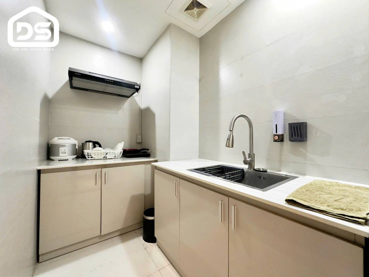 Фото 2: Сдается однокомнатная квартира в элитном поселке An Viên, 45 м², с тремя балконами и…