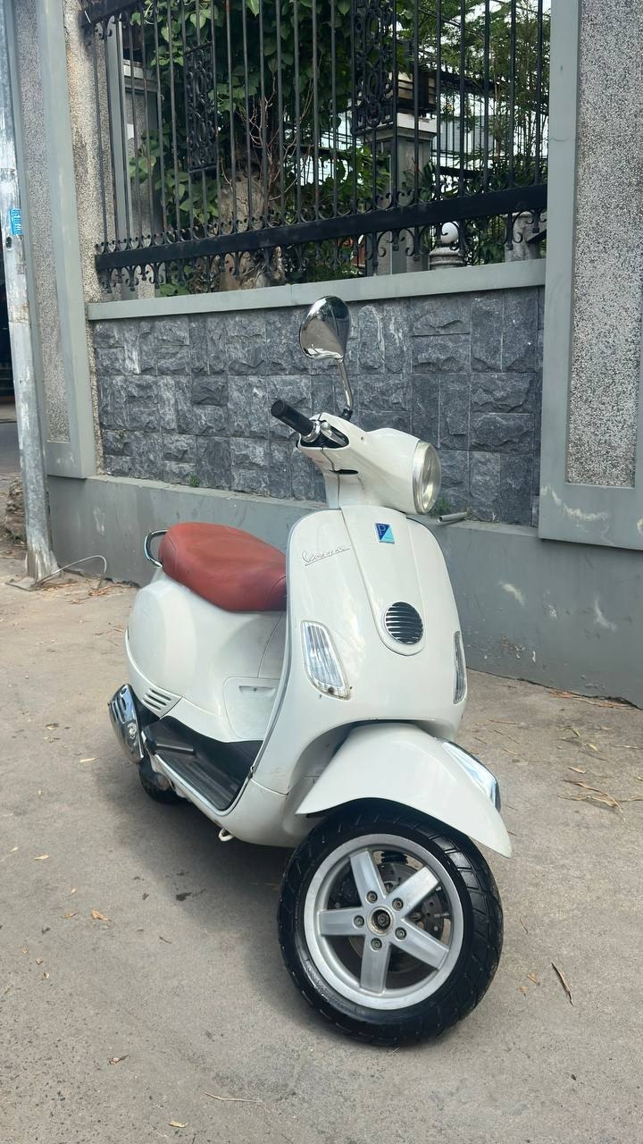 Фото 2: Продаётся Vespa LX 125, 2010 года, пробег 40 000 км, на ходу