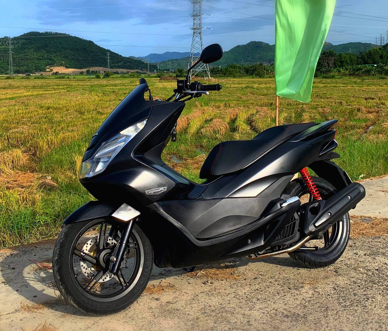 Фото 3: Сдаются в аренду скутеры Yamaha NVX и Honda PCX