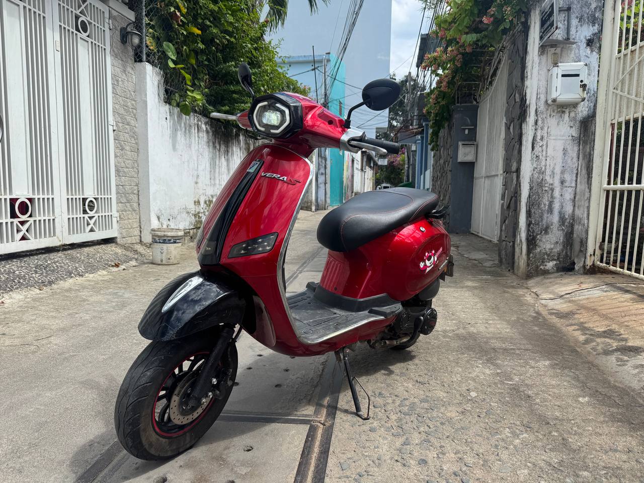 Продаётся Vespa 2023 года, 50 кубов, права не нужны, коробка автомат…