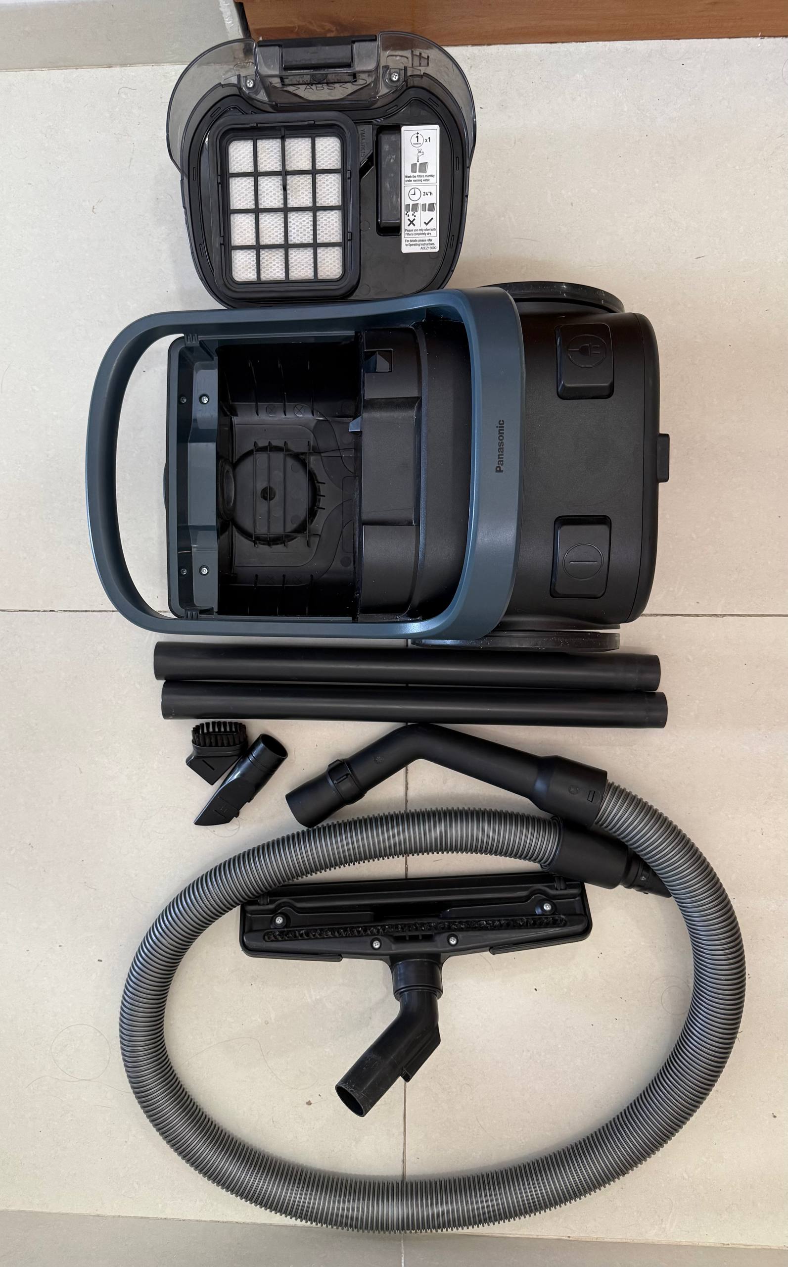 Фото 2: Продаётся пылесос Panasonic MC-CL601, мощность 1600 Вт
