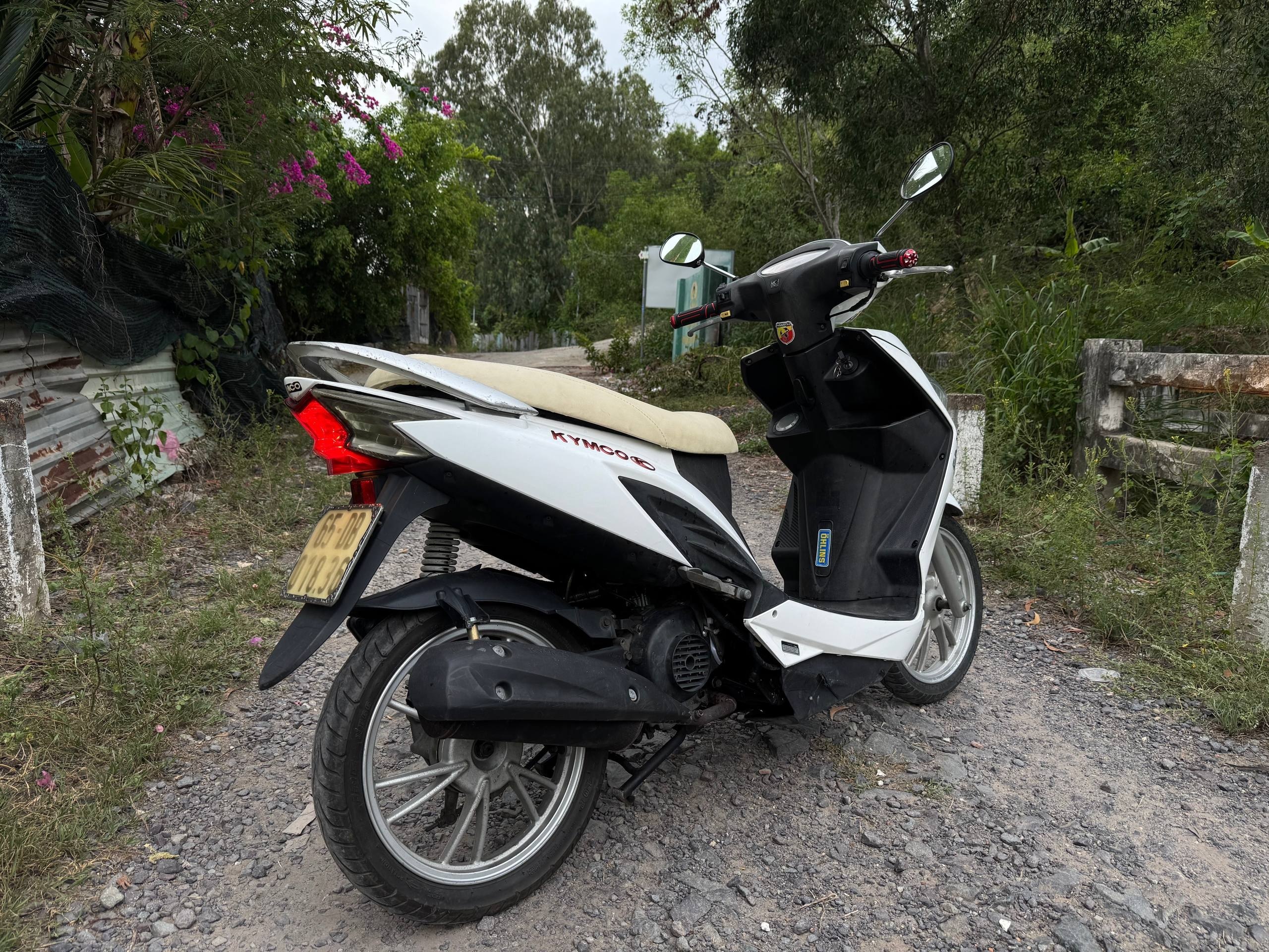 Продаю скутер Kymco Candy 2017 года, объем 50 куб