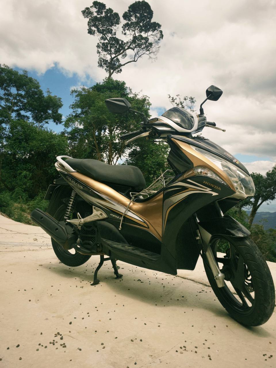 Фото 2: Продается Honda AirBlade 2012 года