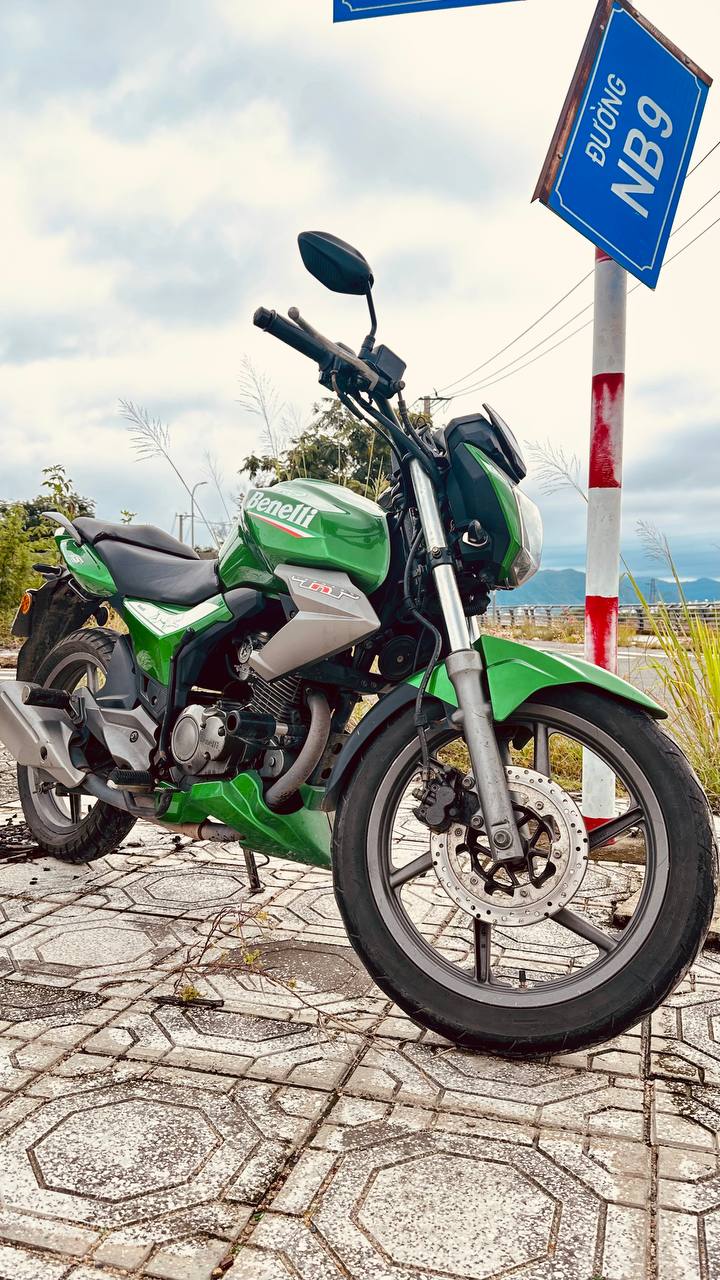 Продаётся мотоцикл Benelli TNT 150 2016 года в отличном состоянии