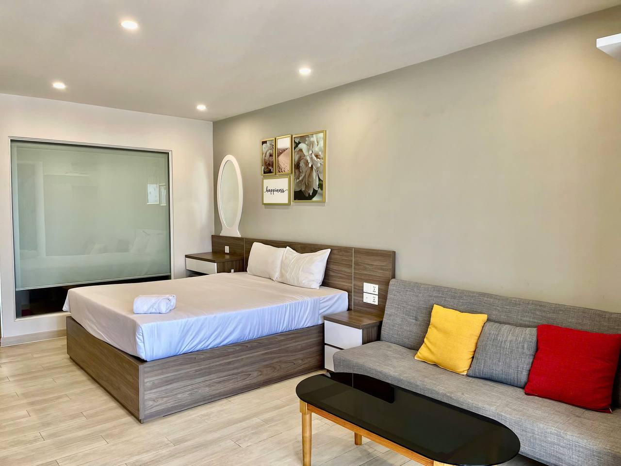 Сдаётся студия в Gold Coast Nha Trang, в центре Нячанга, доступна с 12 сентября.