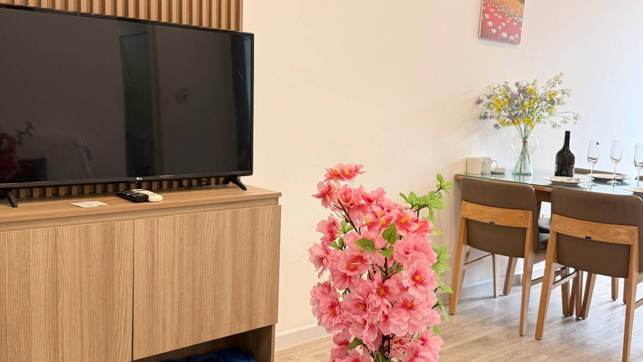 Фото 2: Сдаётся пентхаус 60 м² с двумя спальнями и двумя санузлами на 40-м этаже в комплексе…