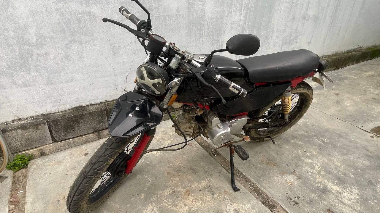 Мотоцикл Honda Win (Sufat) 100, механика, на полном ходу, документы в