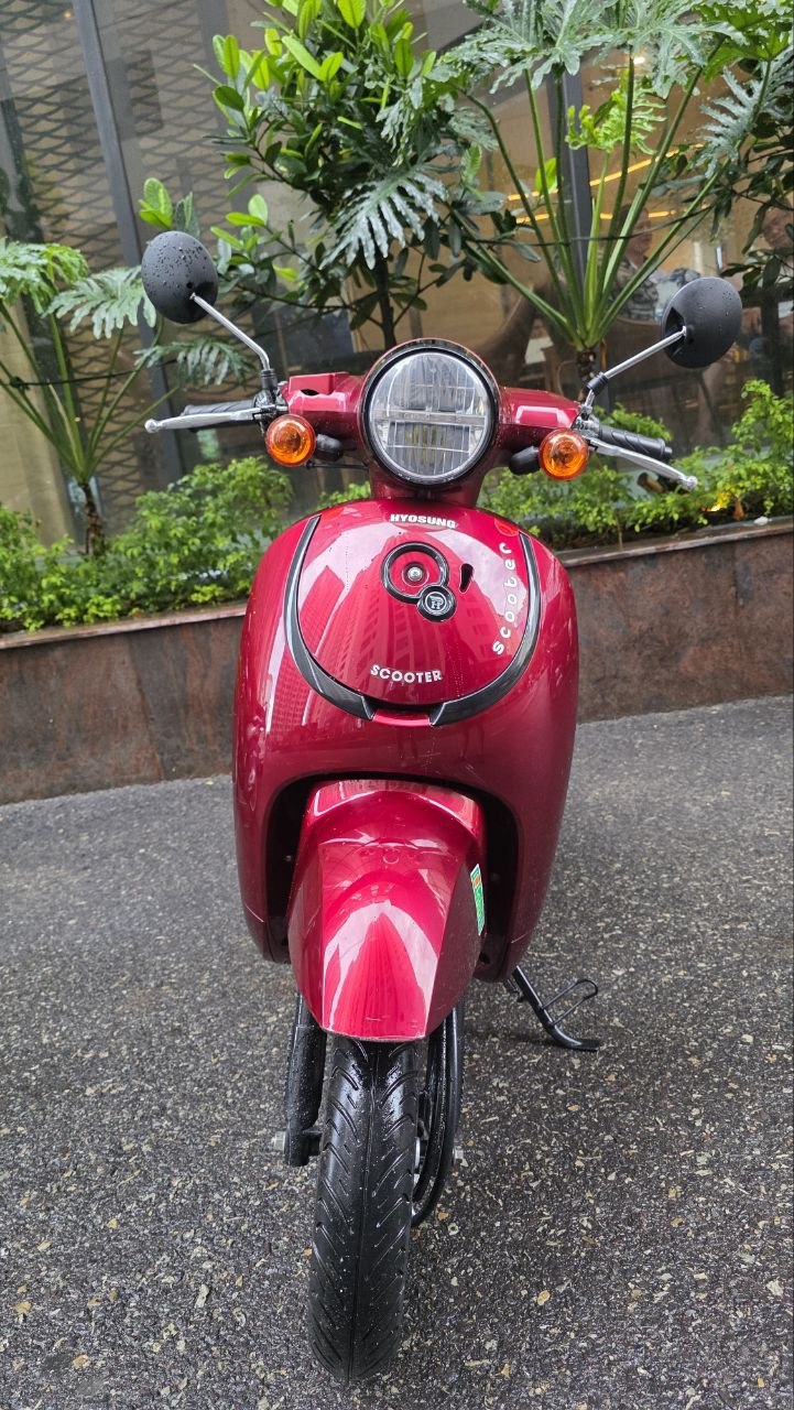 Продаётся компактный скутер Hyosung 50cc 2024 года с инжектором, пробег 4073 км…
