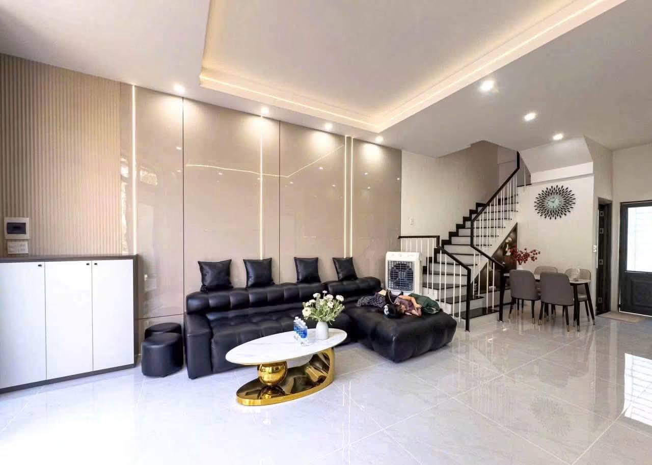 Фото 3: Дом 2 этажа, 3 спальни, 3 санузла, 50 м²