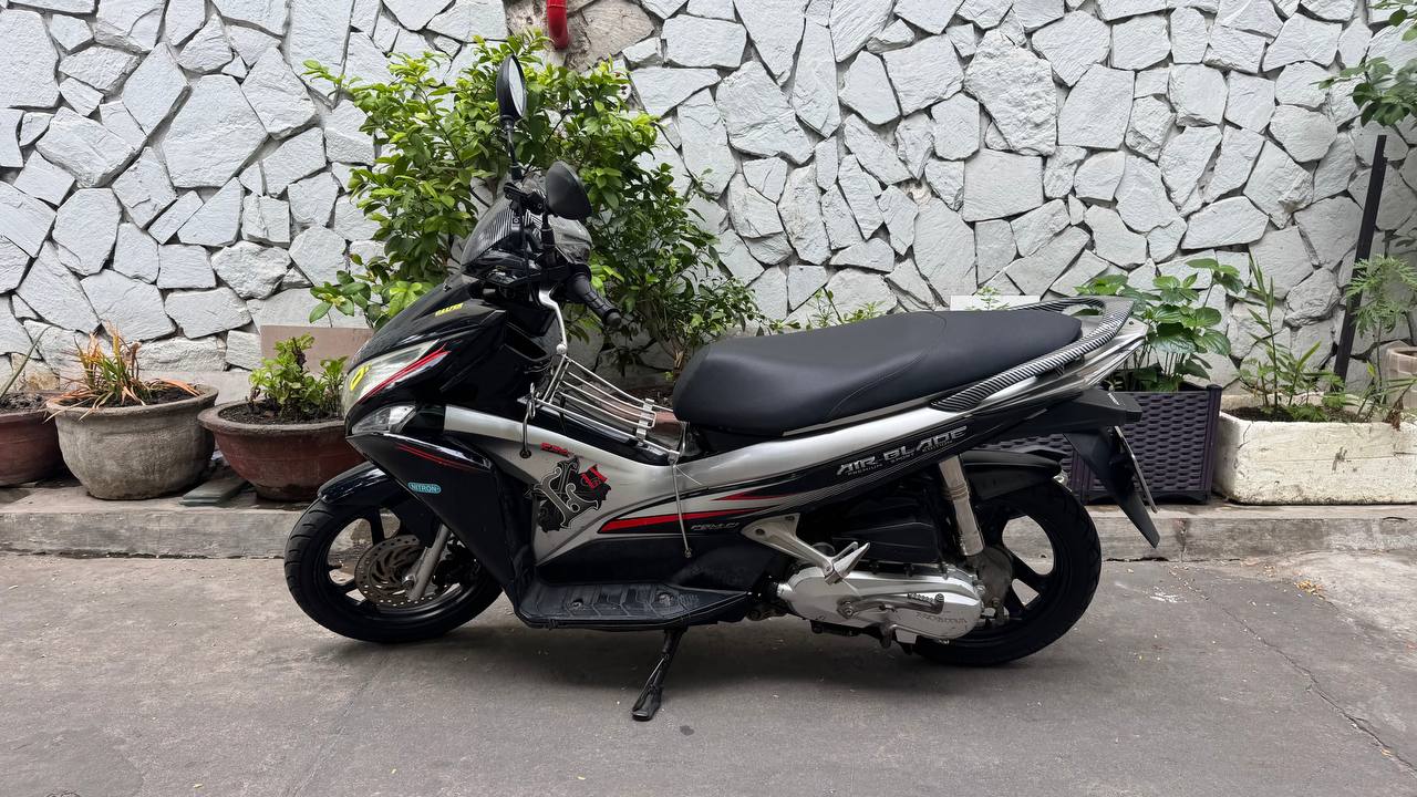 Фото 2: Продаётся Honda Air Blade 110 FI 2012 года