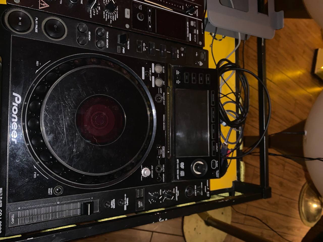 Фото 2: Продаётся профессиональный DJ-комплект Pioneer: два плеера CDJ-2000 и